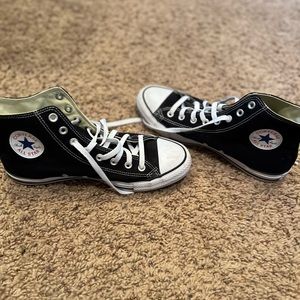 Converse, all stars, chuck Taylor, high top, black and white size 9